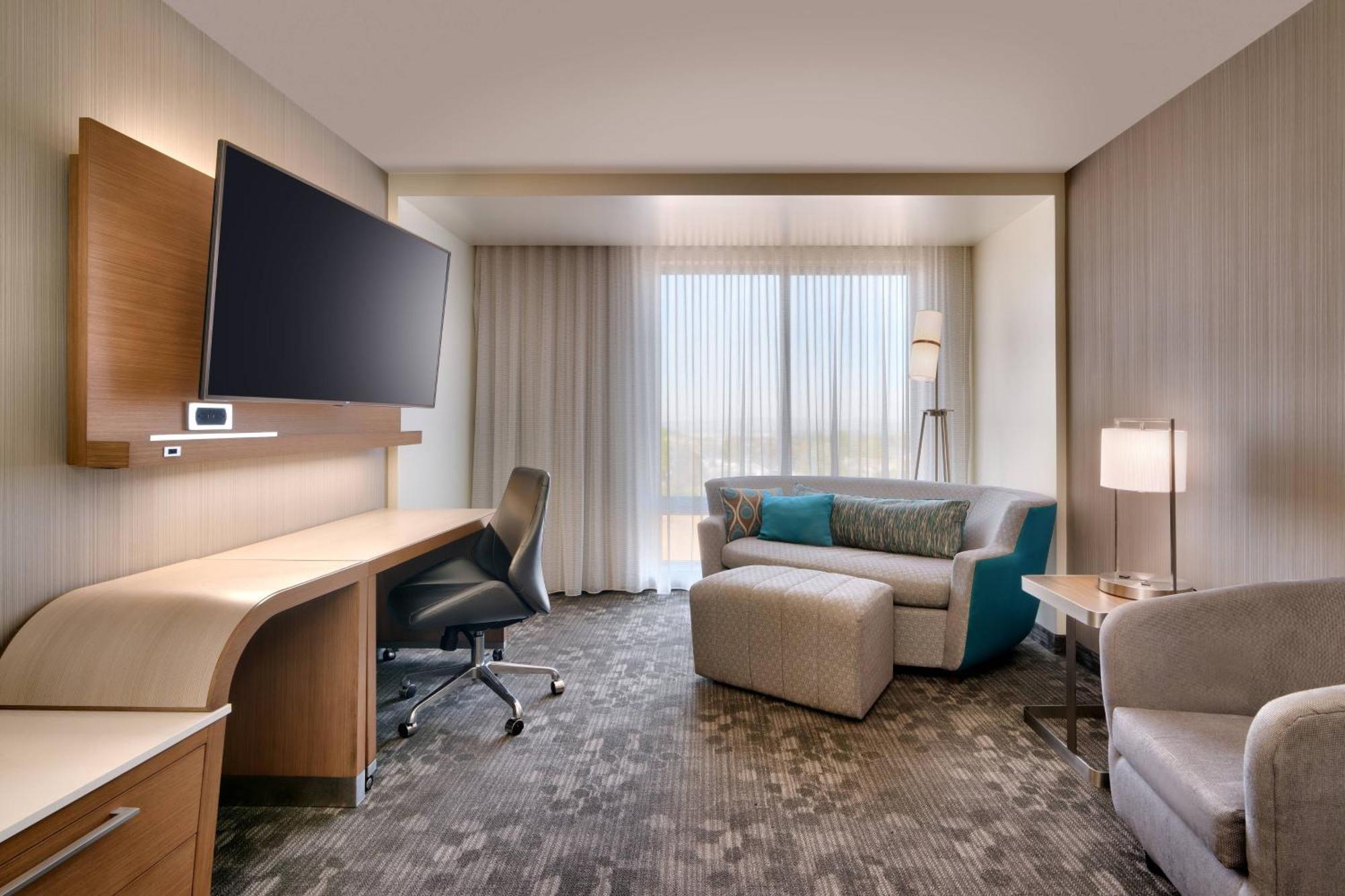 คอร์ตยาร์ด ซีดาร์ ซิตี้ Hotel ซีดาร์ซิตี ภายนอก รูปภาพ
